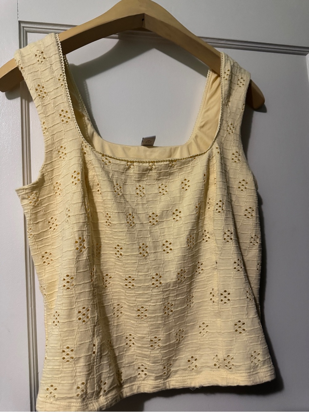 Old navy Classic Eyelet Square-Neck Tank Top - Pale Yellow NWOT